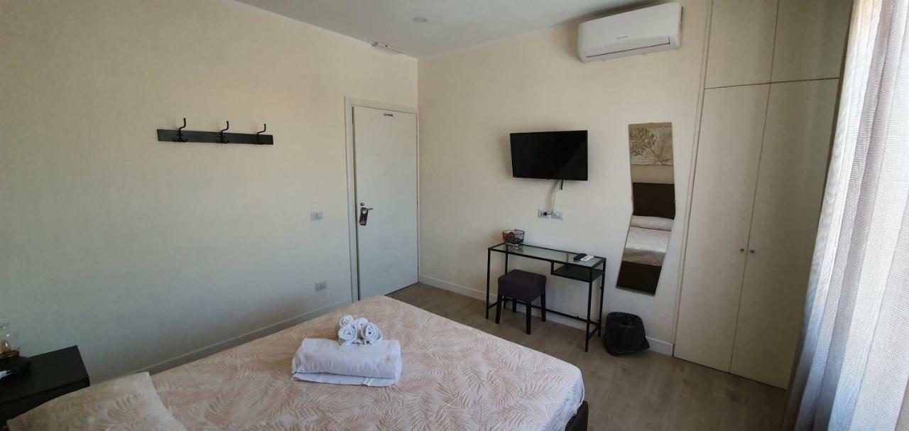 Little Rose Guest House Fiumicino Ngoại thất bức ảnh